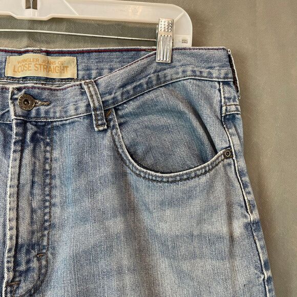 Wrangler Jeans Co Men's Jeans 30x30 Light Blue Loose Straight Zip Fly Casual - Picture 2 of 12